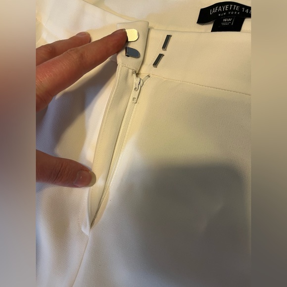 NWT! Lafayette 148 New York Barrow White Lined Pants size 16W- HAS MARKS - Picture 8 of 16